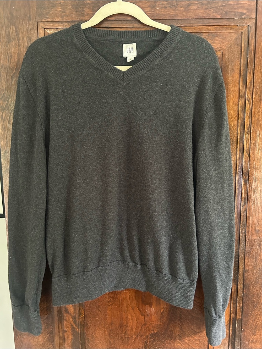 GAP Men's Dark Charcoal V-Neck Sweater